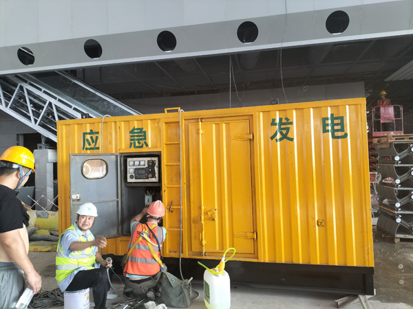 万源怎样判断空气滤清器是否需要更换？